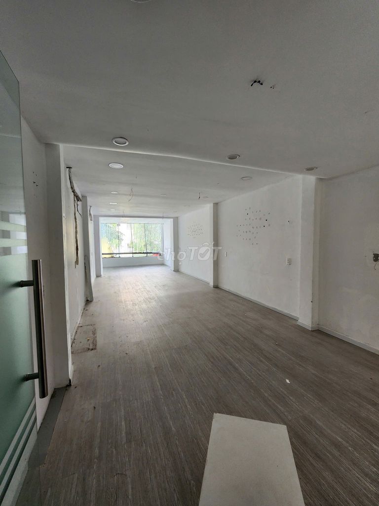 5 x-price-- 1 Mạc Đĩnh Chi house, 1 - area 4 x 20 meters, 4 stories, 7 bedrooms.