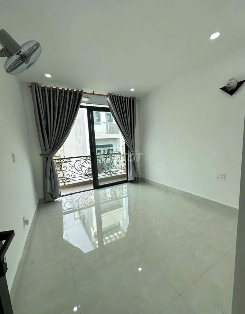 Rent an alley house, Lạc Long Quân, District 11.9 million a month.