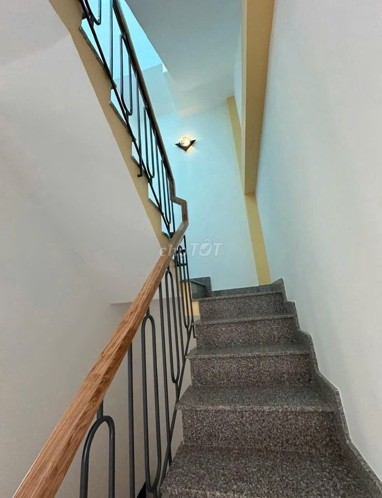 Rent an alley house, Lạc Long Quân, District 11.9 million a month.