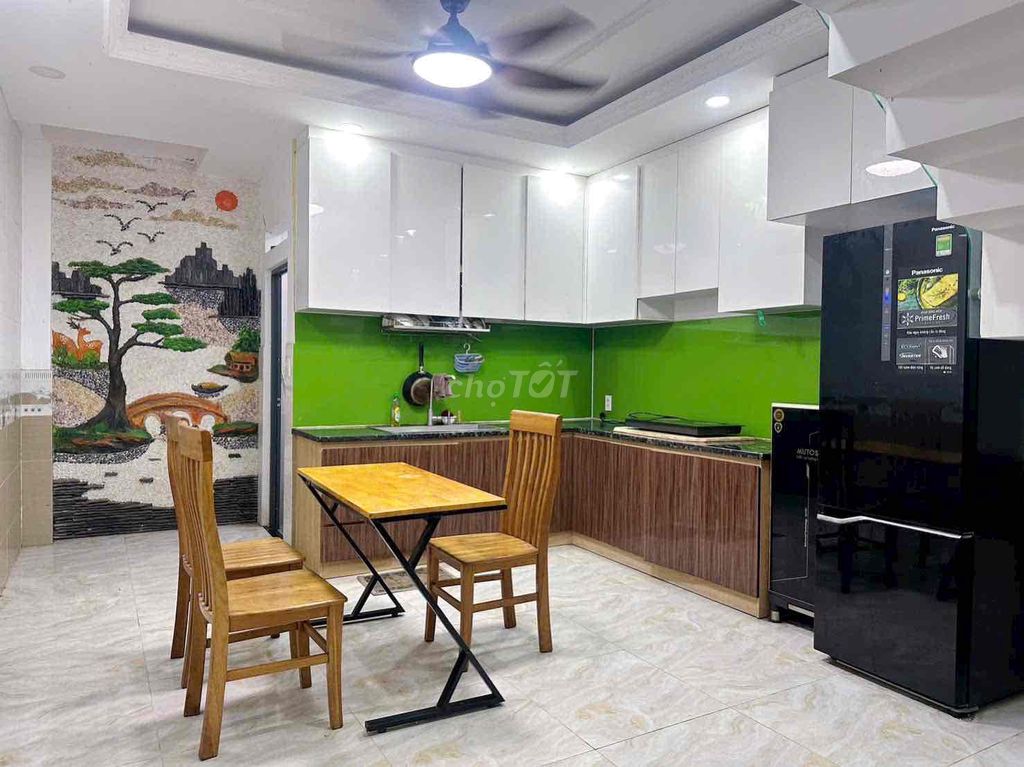 Renting a nice Hhg District 12 p sleeps with 15 million furniture.