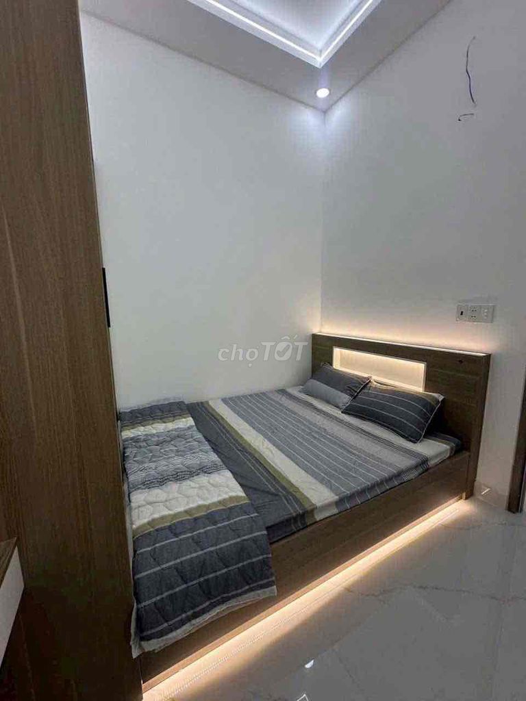 Hire Thị Trấn Hóc Môn