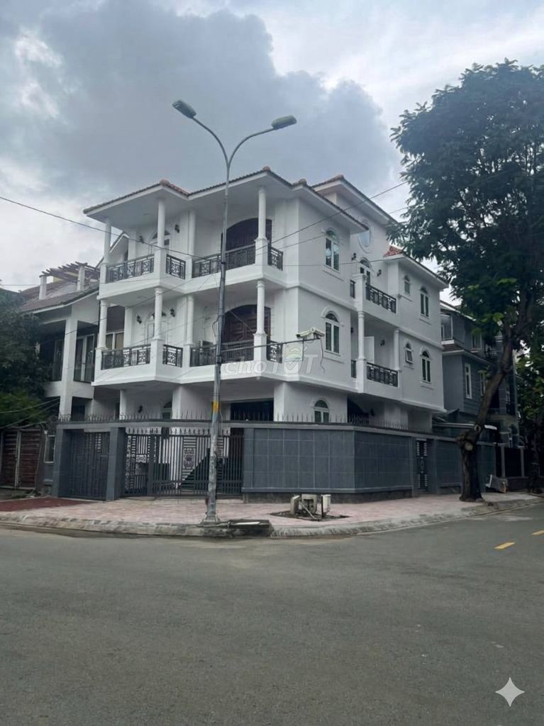 Rent villa Dương Văn An An Phú District 2.