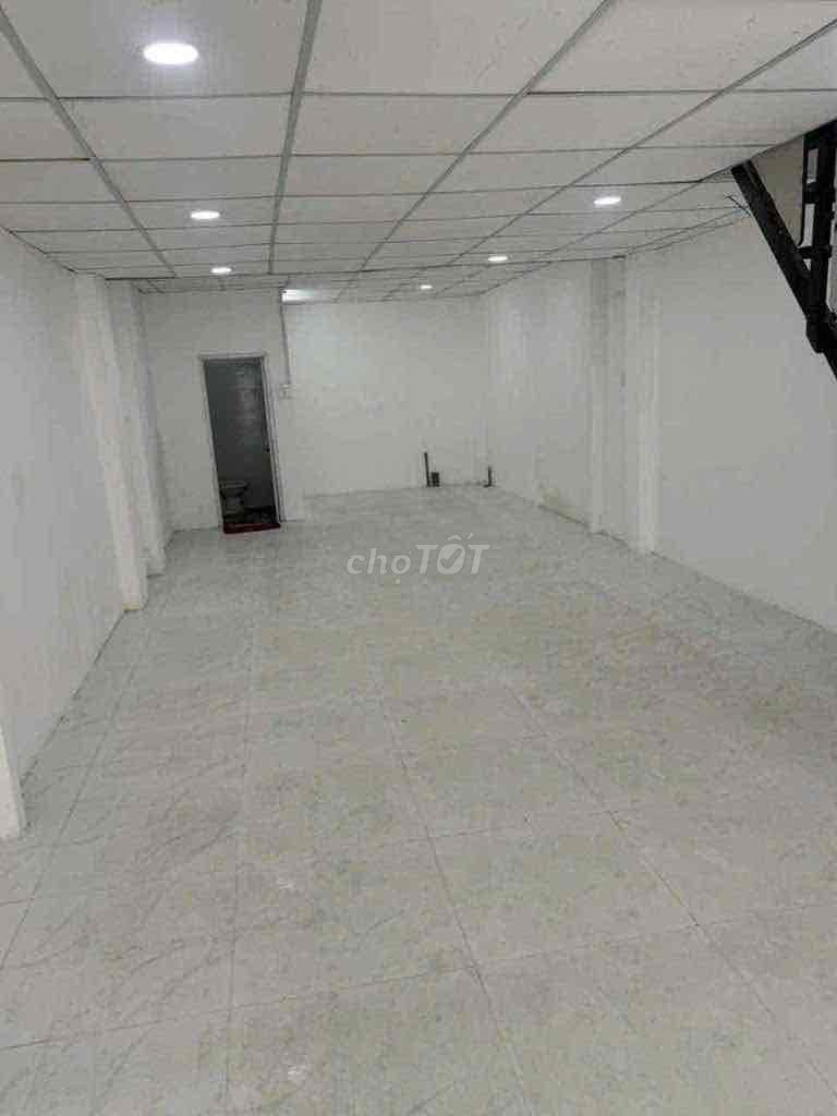 House C4, 5 x 15 meters, Phan Văn Trị, 1801 11, Bình Thạnh