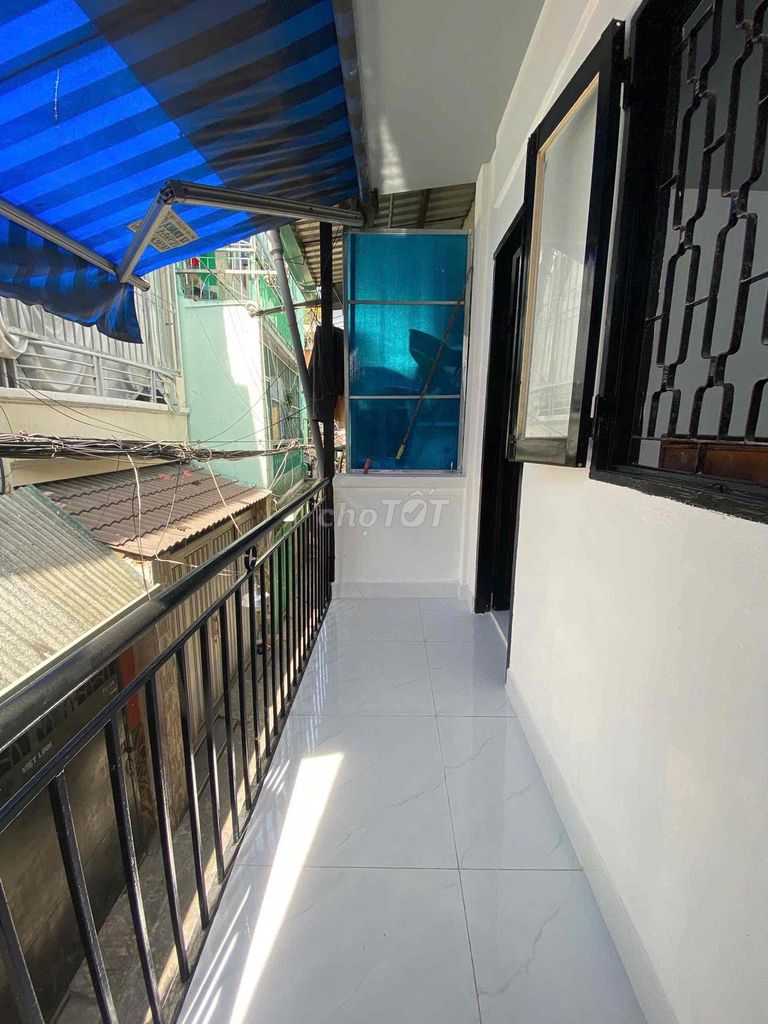 Rent a new two-story Trần Phú District 5.
