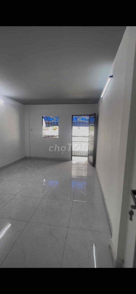 Rent a new two-story Trần Phú District 5.