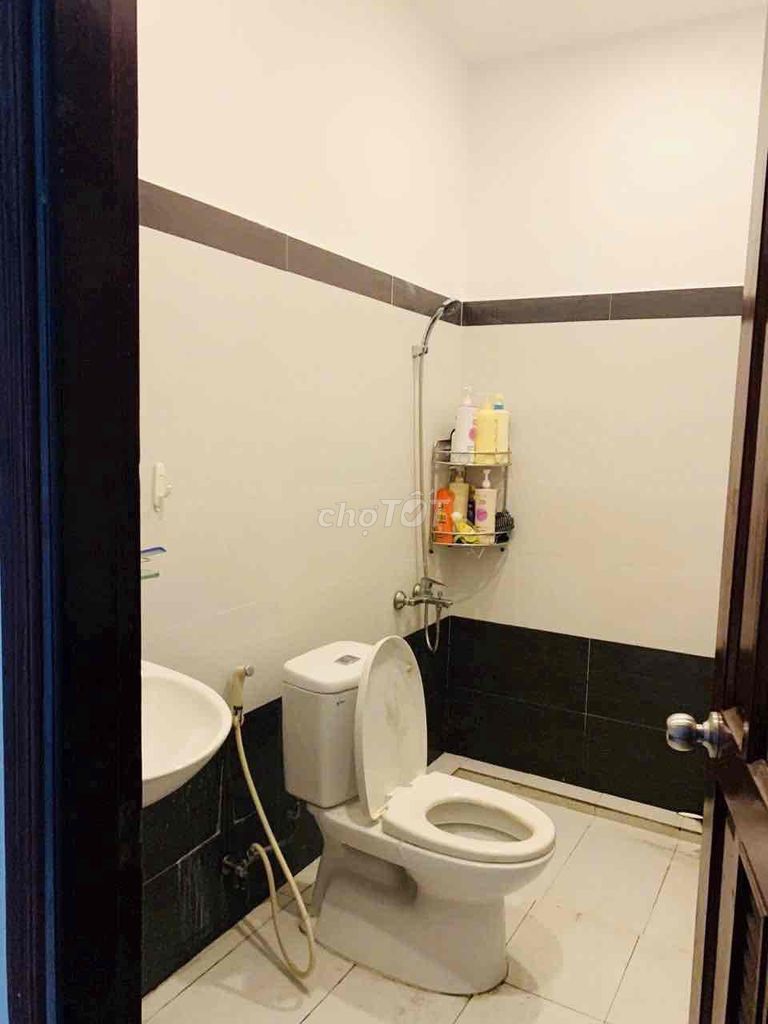 Rent, nb Bông Sao, 4th floor (4 x18 m), blubbering business