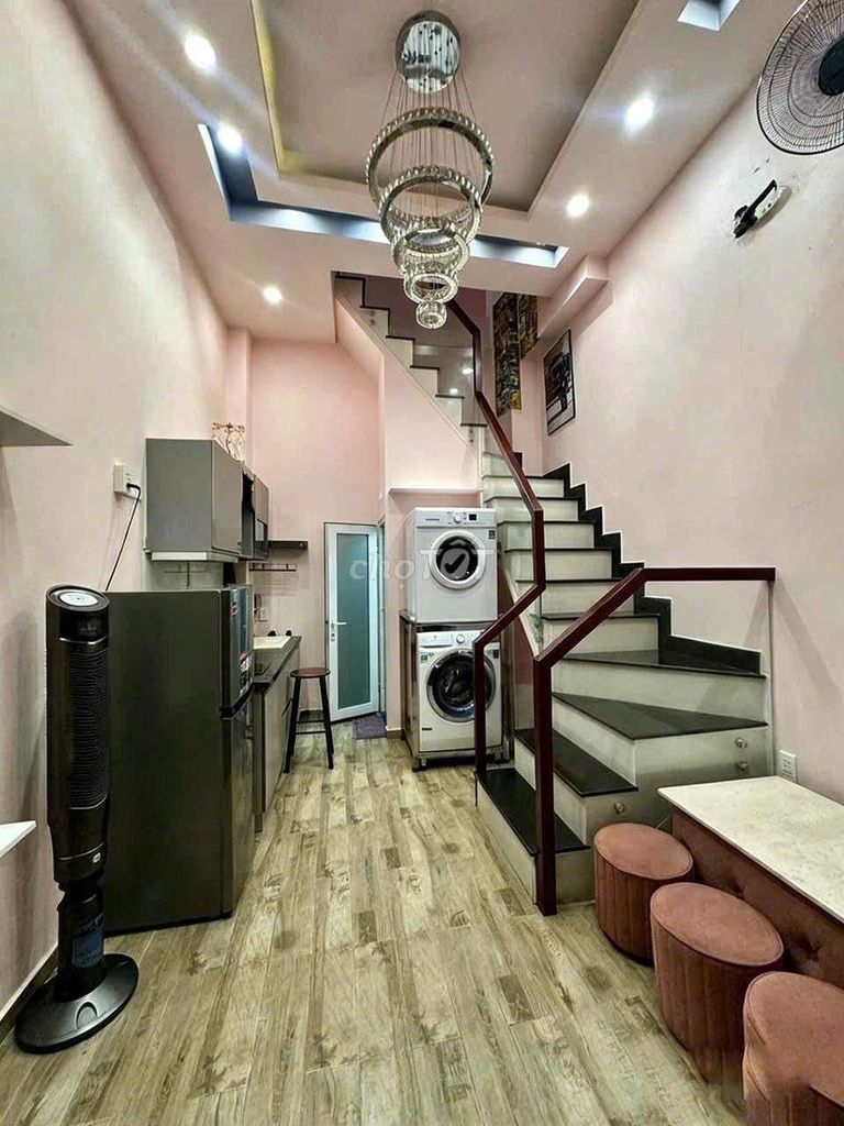 Nice place. Two floors. It's a beautiful house.