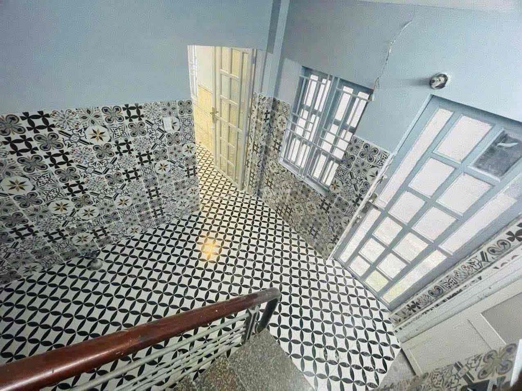 Rent Huỳnh Văn Bánh Phú Nhuận - 3 bedrooms - 3 toilets - 16 million a month