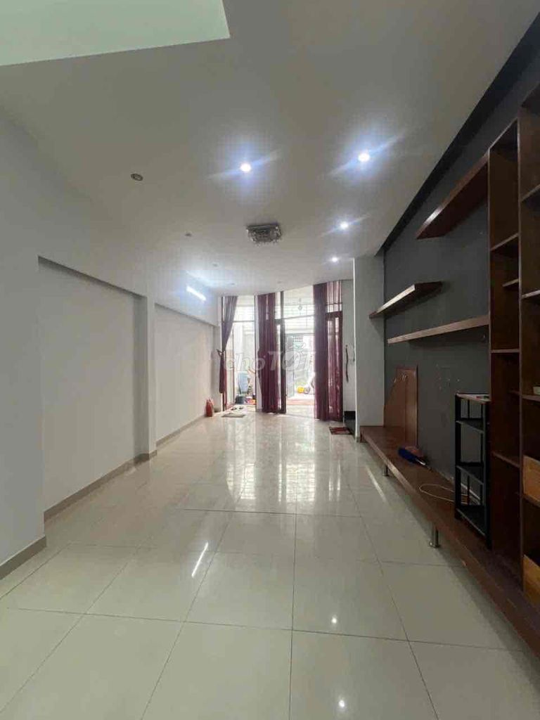 Rent the Nc 3 bedrooms 4 toilets 1146/ Quang Trung-7-3.