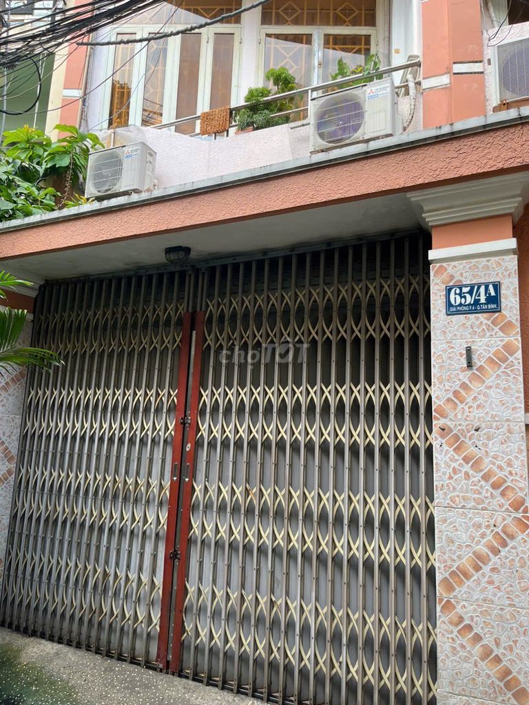 Rent the original house - 1 MM 3 stories