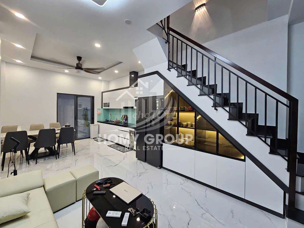 New product -- four blessings -- four bedrooms full of furniture.
