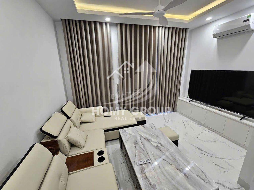New product -- four blessings -- four bedrooms full of furniture.