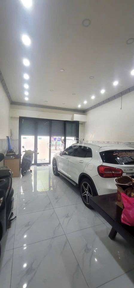 Rent a good house on Số 64, 1894 10, District 6.