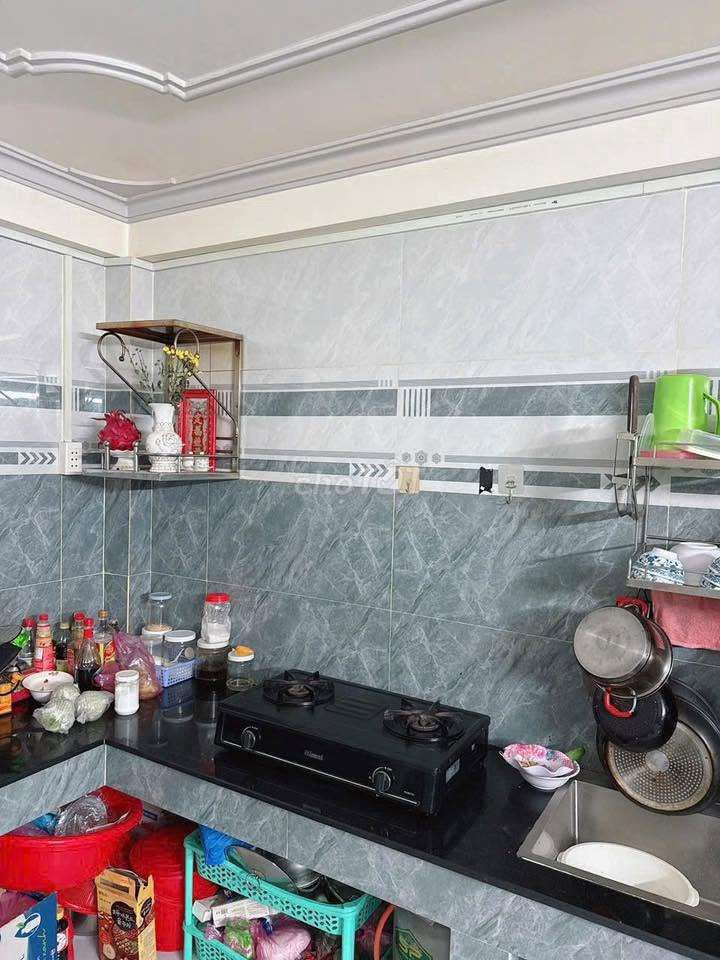 Rent a good house on Số 64, 1894 10, District 6.