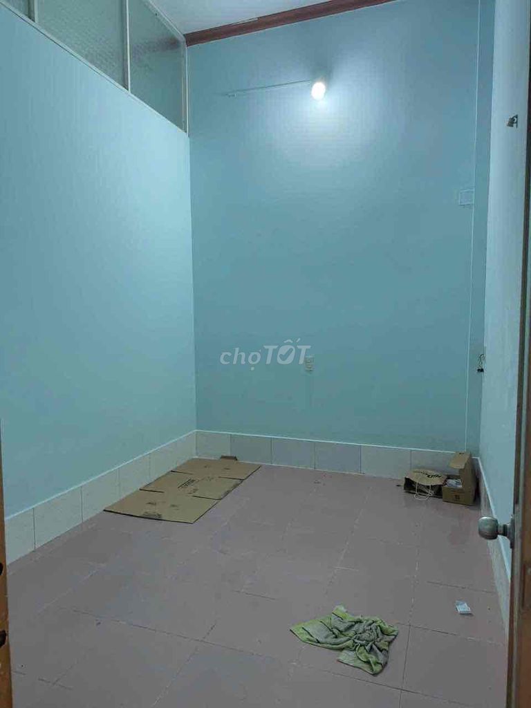 1 st 5 x 182 bedrooms, open living room 297 plb