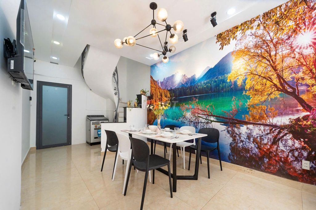 Rent 242-0-0q1, District 1 18 M - Full interior