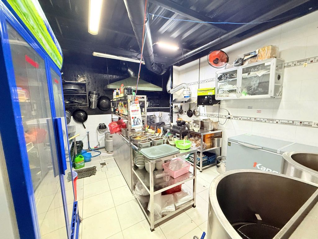 Renting cash houses 414 Nguyễn Thị Thập, District 7 – 4x24 M - 35 million.