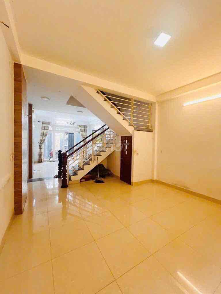 The entire Trường Chinh alley (5 x 15 meters), 3 floor set 5 bedroom 4 toilets come in right away)