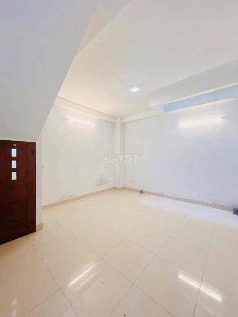 The entire Trường Chinh alley (5 x 15 meters), 3 floor set 5 bedroom 4 toilets come in right away)