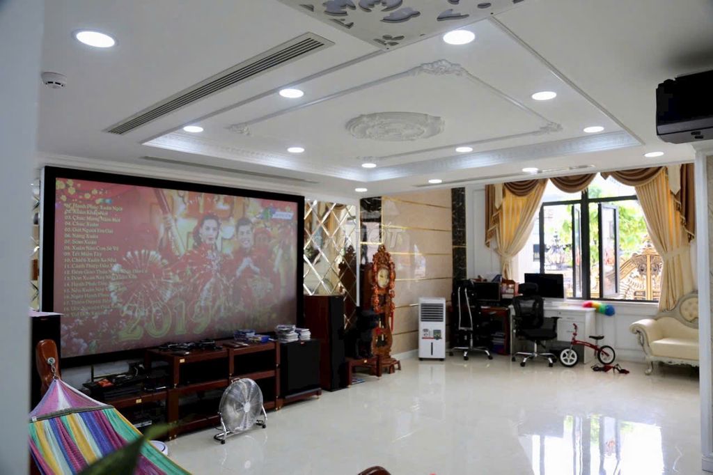 Full elevator interior 9 x 20 meters 4th floor bedroom 11 toilets - near coopmart bt
