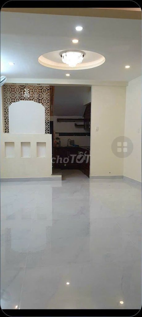 Rent a three-story apartment near the stop of 310 Lê Hồng Phong, 010, hr county.