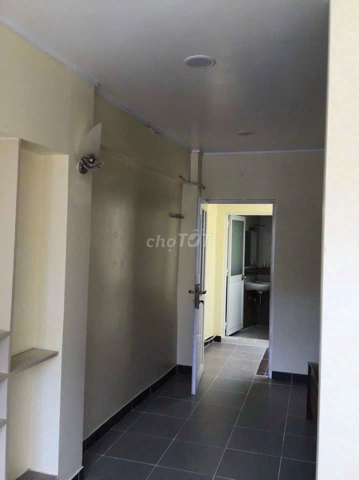 Rent a three-story apartment near the stop of 310 Lê Hồng Phong, 010, hr county.