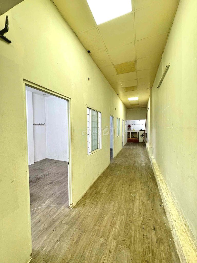 Level 4, 3 Phaus 3 x 25 meters (3 bedroom 1 bathroom) 4 meters. Hương Lộ 2 - Four Four Four Four Four.