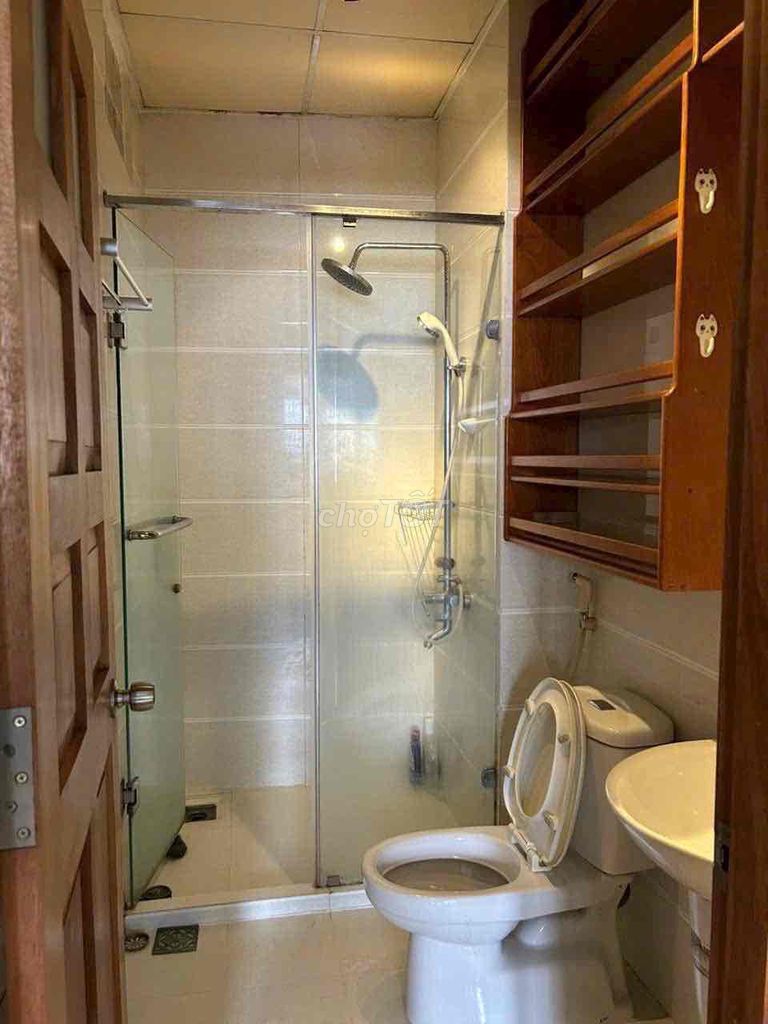 District 1 – 15 a month ” 3 bedrooms • 4 toilets • Land + 3 - floor DNC