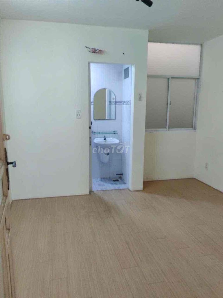 Rent an alley 449 Trường Chinh.