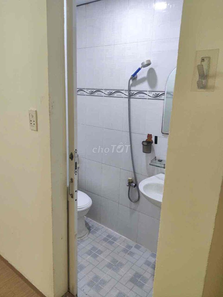 Rent an alley 449 Trường Chinh.