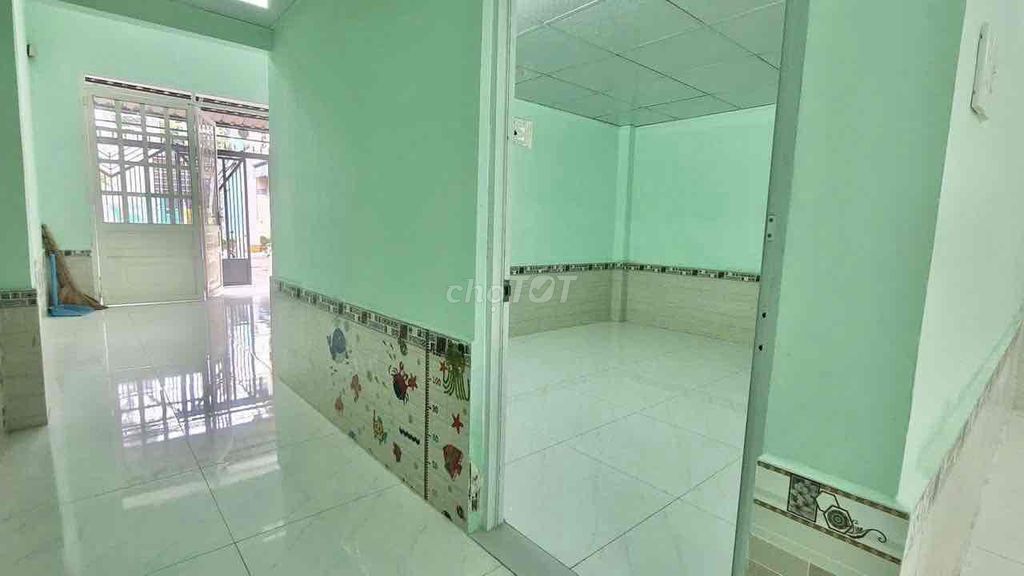 We'll rent a house. Two bedrooms. Five-foot-15mm Huỳnh Tấn Phát.