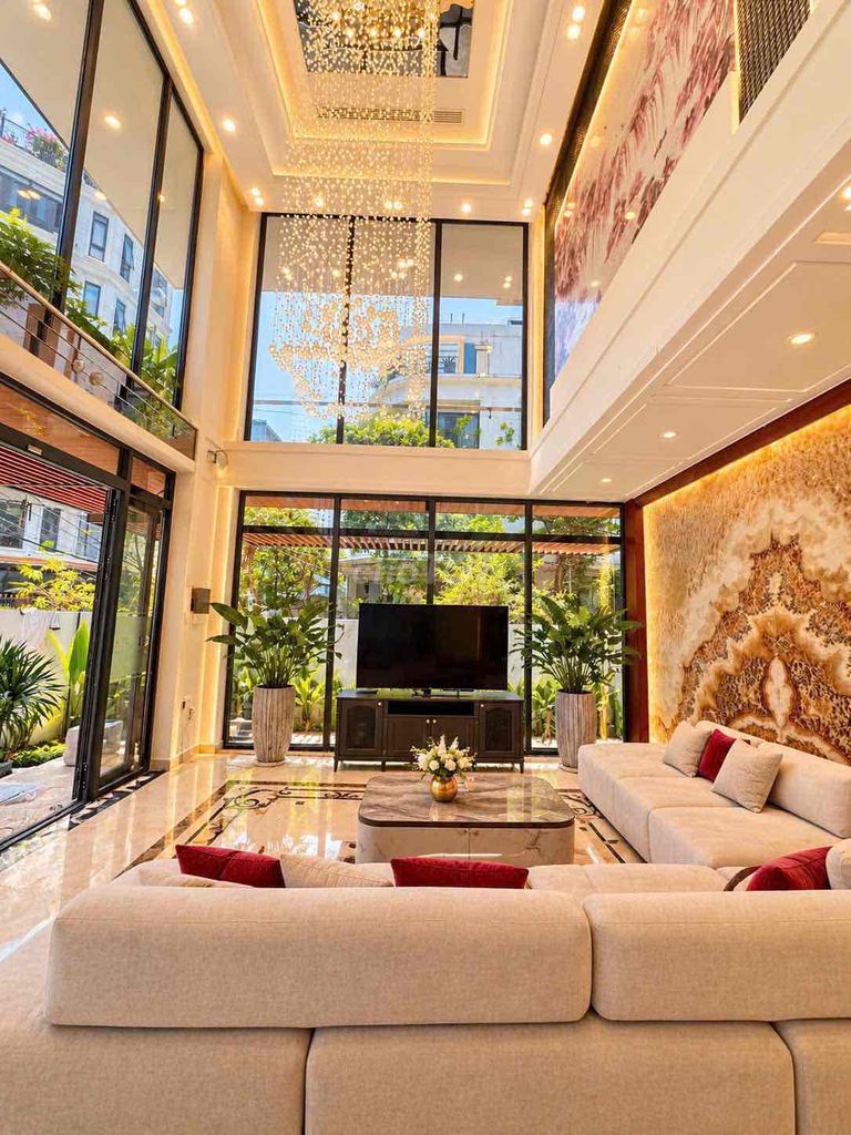Open the villa to the 7th district.