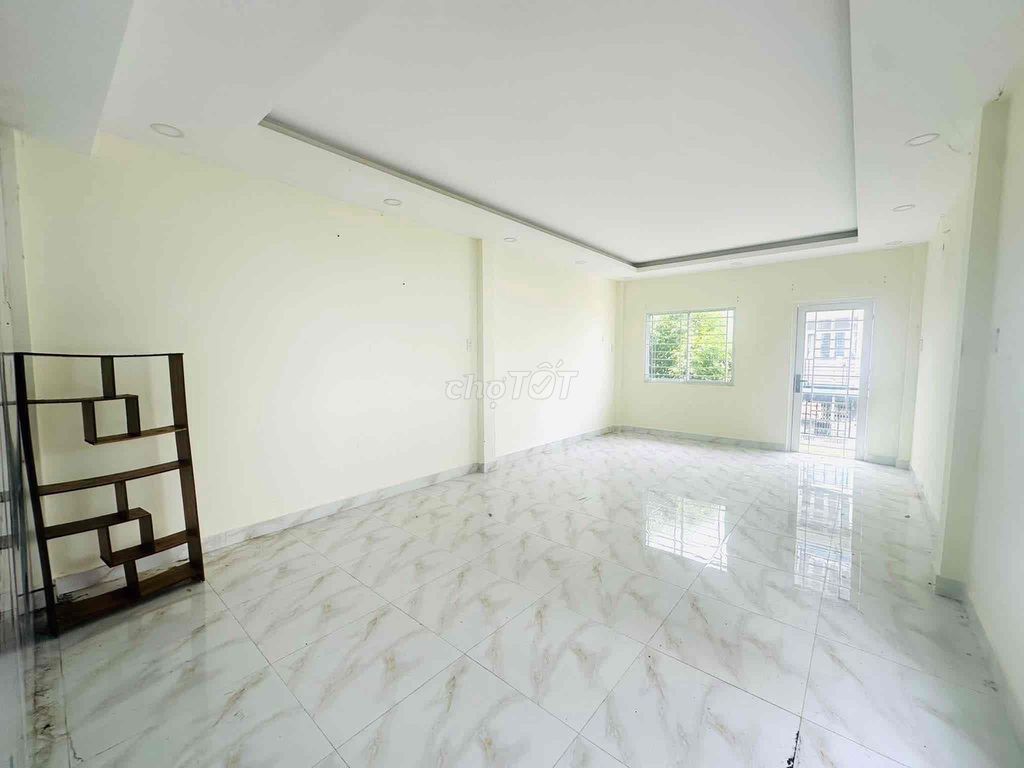 Rent 84.6 Tân Sơn Nhì - 4 x 15 meters - 1 floor for 15 million