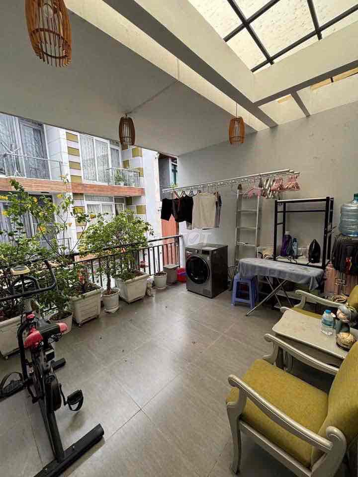 4.8 x18 M, full interior Trần Bình Trọng, Escalation 5, limit