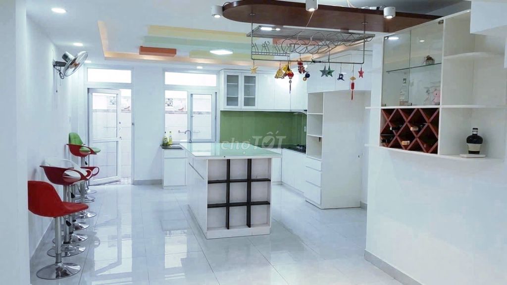 Rent a nice four-story Nguyễn Thị Kiểu p street. Tân Thới Hiệp District 12