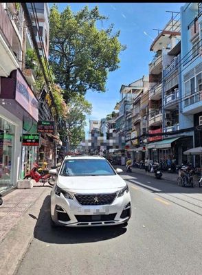 Seven bedrooms, four toilets. Four stories in front of Ngô Quyền, District 10. area: 3.5 x14 m