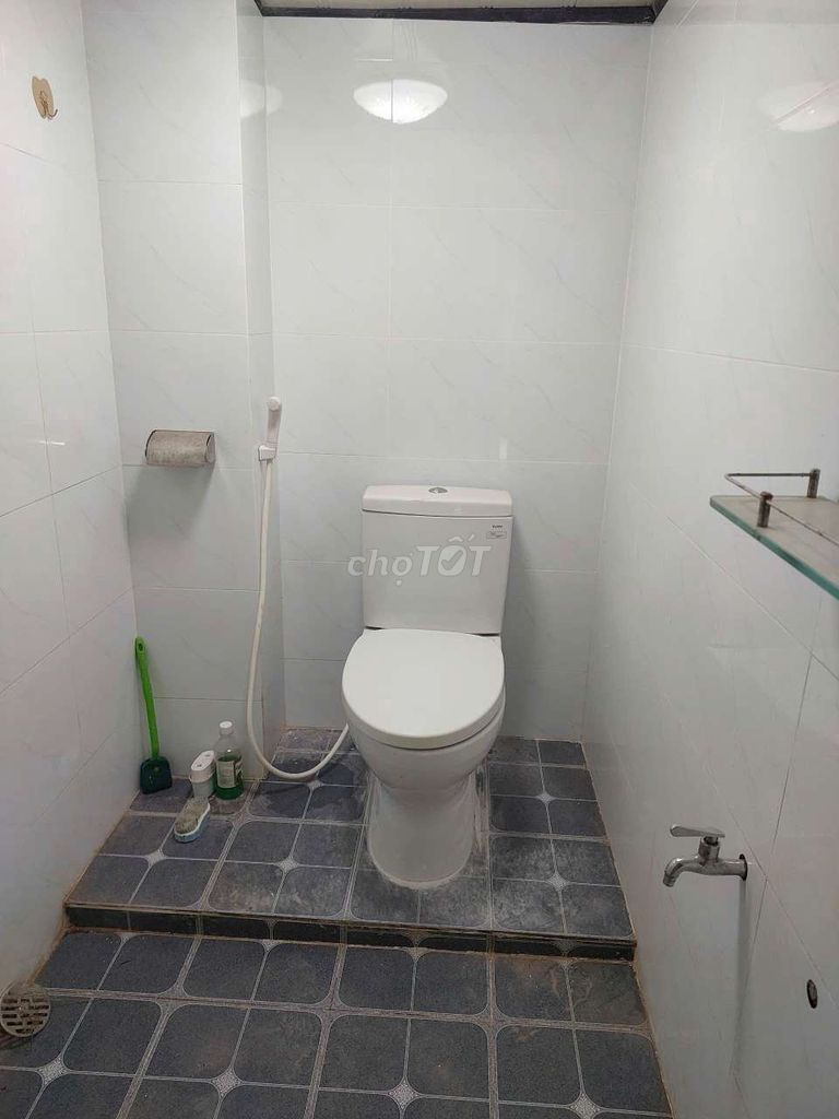The alley is near Tân Bình -- two bedrooms -- 4.2 x12 M -- 10 million a month.