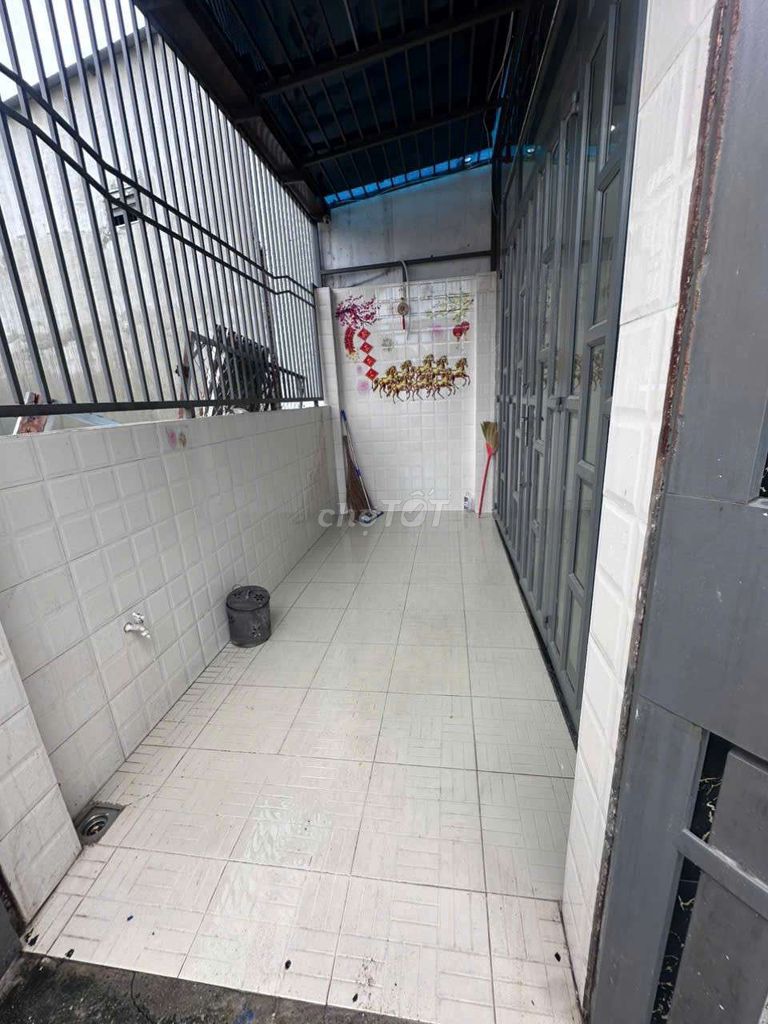 Rent three floors of 48 hbc 11 million a month.