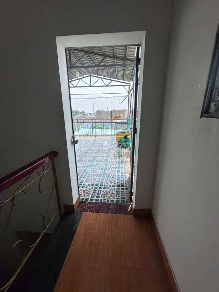 Rent three floors of 48 hbc 11 million a month.