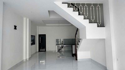 Nice new building on Trường Thọ 2 4th floor bedroom 5 toilets