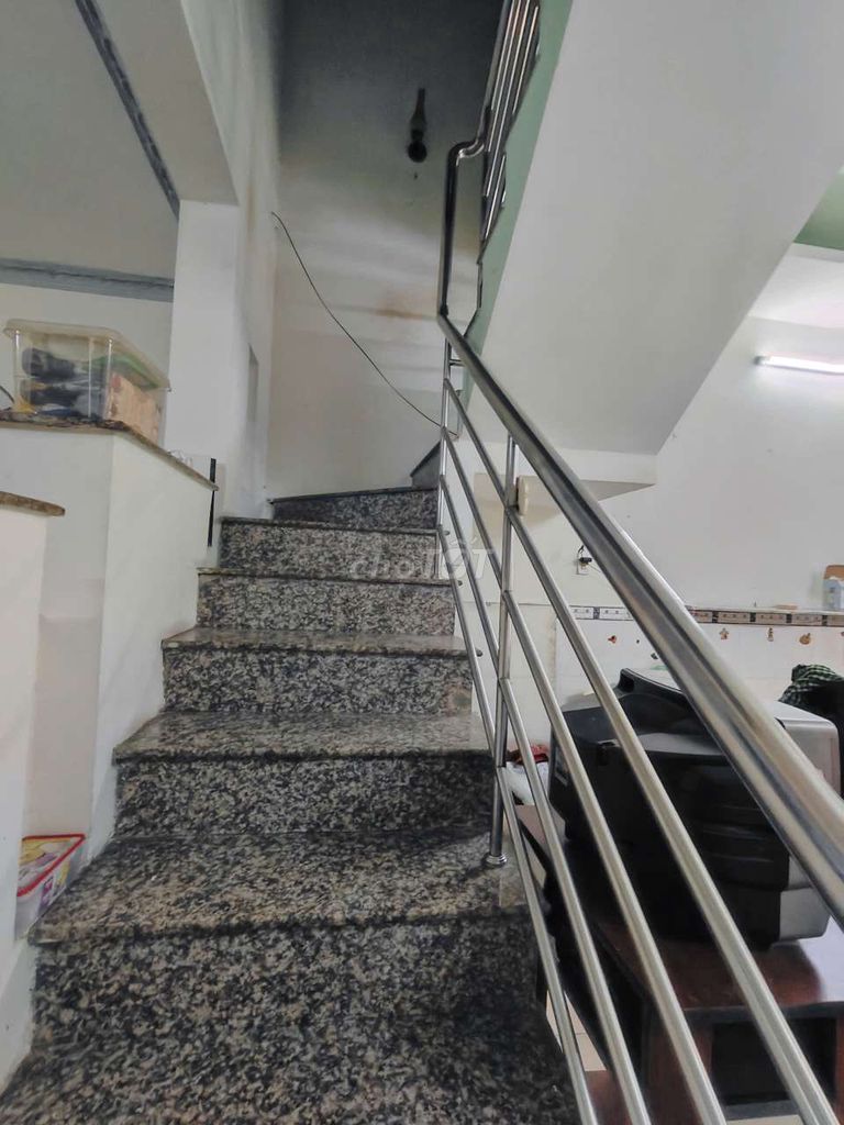 Rent a two-story apartment. 38 floors. Ten million a month.