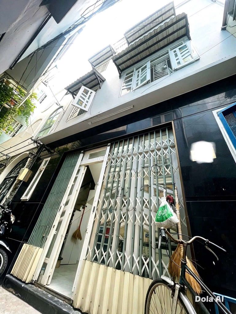 Rent Trần Khắc Chân District 1 2 bedroom 3 toilets for 15 million