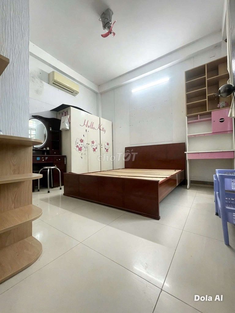 Rent Trần Khắc Chân District 1 2 bedroom 3 toilets for 15 million