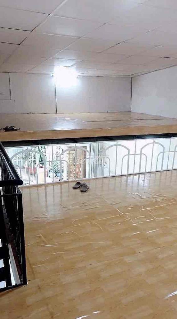Two bedrooms, two toilets, seven million a month.