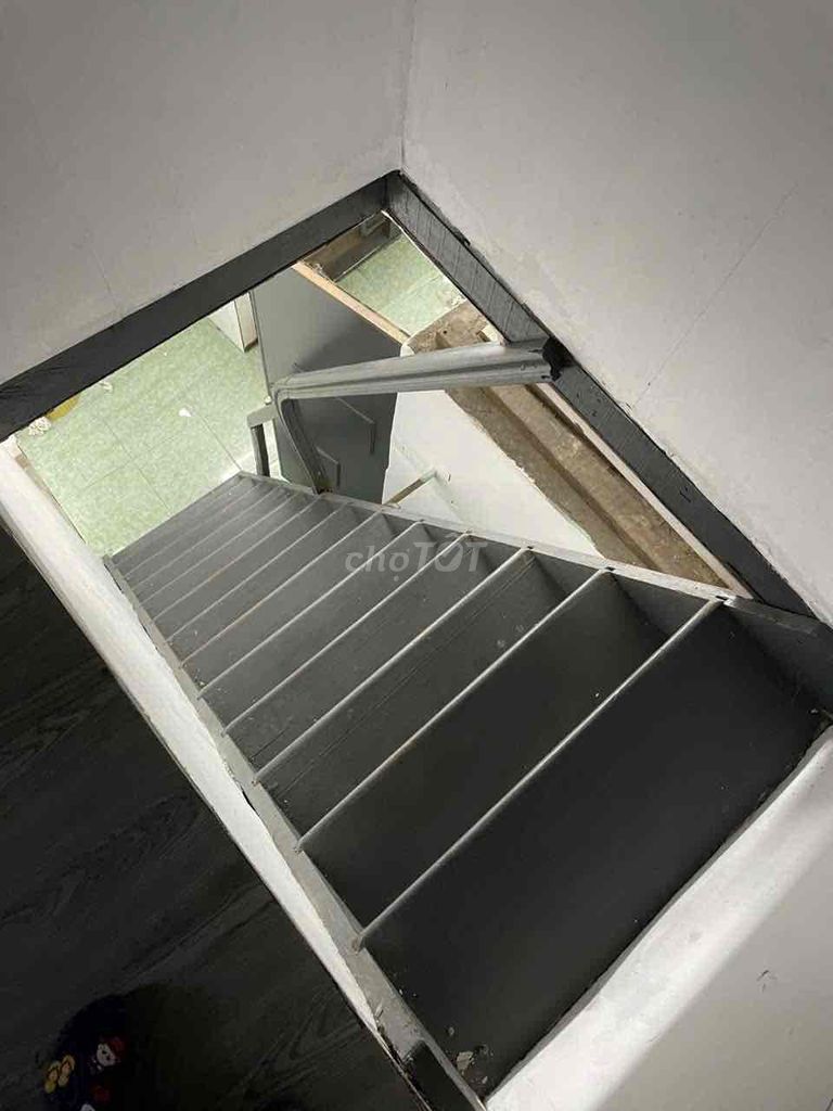 Rent the entire house 2 by 11 meters (2 bedroom 1 toilet) To the City of Heracleo 12 District 10