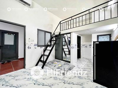 The upper guard room is full of furniture right now Hương Lộ 2