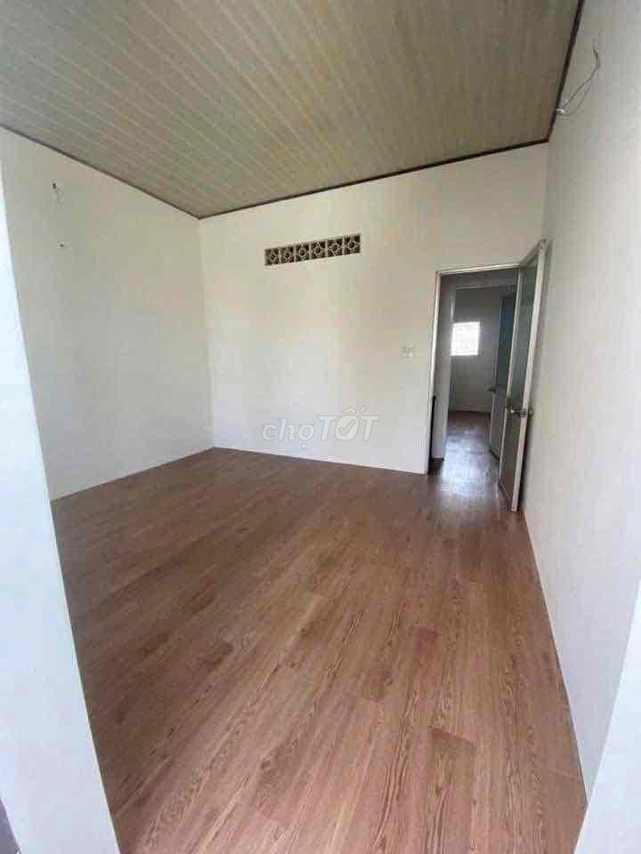 1 st 1 st 1st floor 2 bedroom 2 toilet 64 M2 near the small strip market