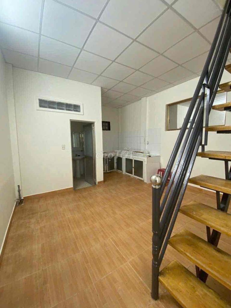 1 st 1 st 1st floor 2 bedroom 2 toilet 64 M2 near the small strip market