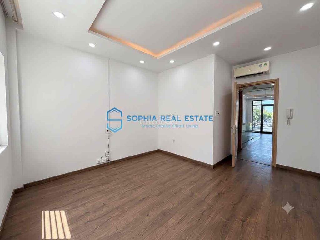 Nice house - then parallel (4 x20 meters) 3 fourth floor bedroom super wide, open