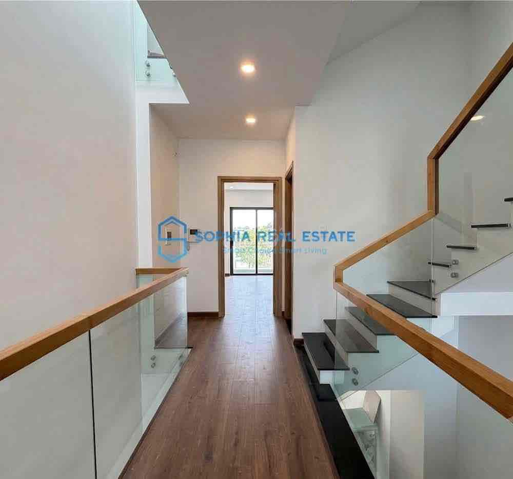 Nice house - then parallel (4 x20 meters) 3 fourth floor bedroom super wide, open